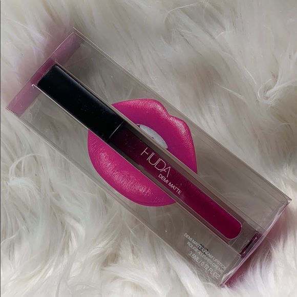 passionista huda beauty